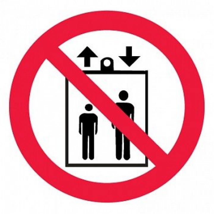 Знак Эксклюзив P34 Запрещается пользоваться лифтом для подъема (спуска) людей (размер 200х200) фотолюминесцентный